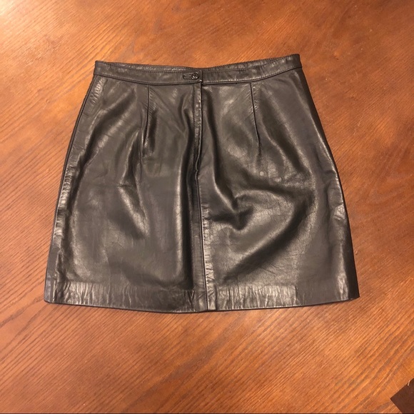 Authentic Leather DKNY mini skirt - Picture 2 of 4